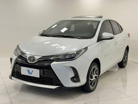 TOYOTA YARIS 1.5 16V FLEX SEDAN XLS CONNECT MULTIDRIVE TOYOTA YARIS 1.5 16V FLEX SEDAN XLS CONNECT MULTIDRIVE